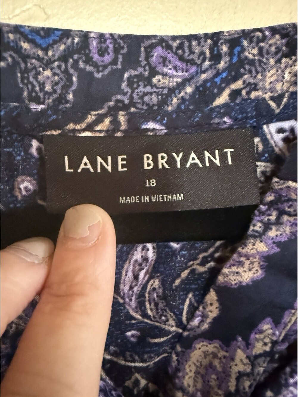 Lane Bryant Blue & Purple Paisley V-Neck Button Front Blouse Sz. 18 Plus - Picture 5 of 7